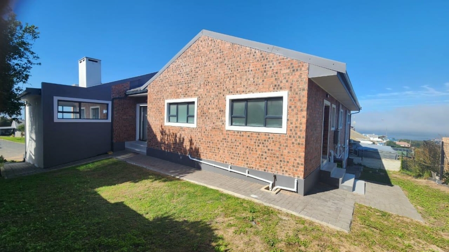 5 Bedroom Property for Sale in Tergniet Western Cape